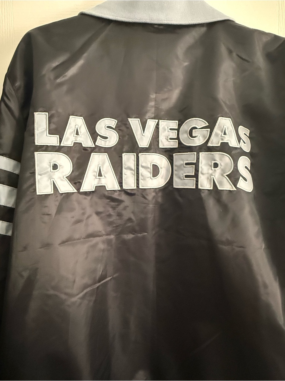 STARTER Black Satin Las Vegas Raiders Jacket with Gray Trim - Picture 7 of 10
